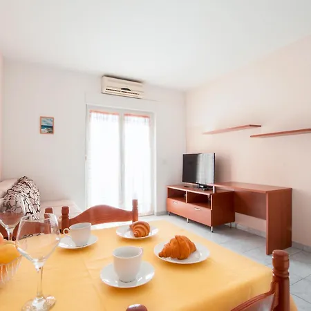 Sunny House Lilja Apartman Duce