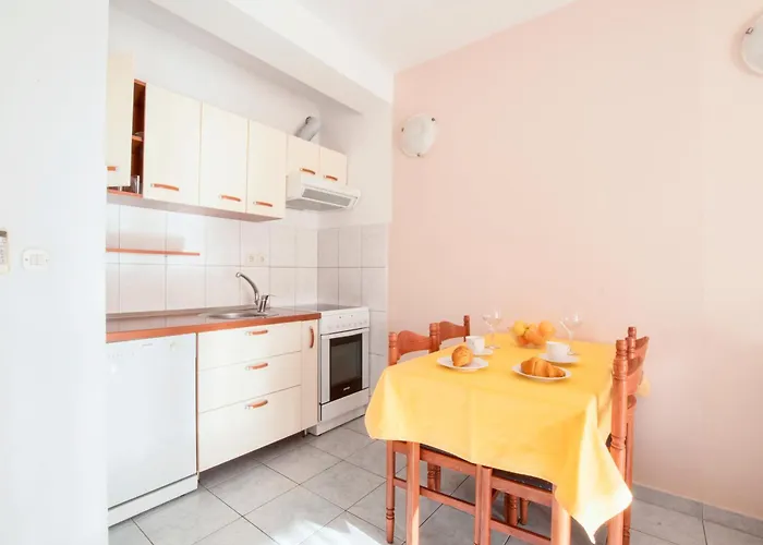 Sunny House Lilja Apartman *